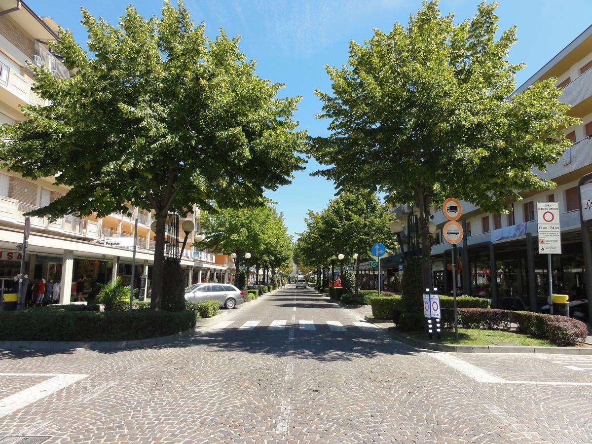 Condominio Auriga Bibione Esterno foto