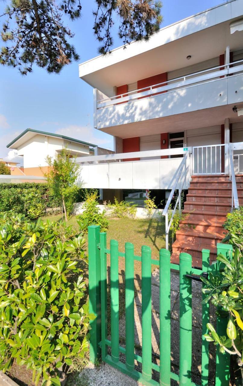 Condominio Auriga Bibione Esterno foto